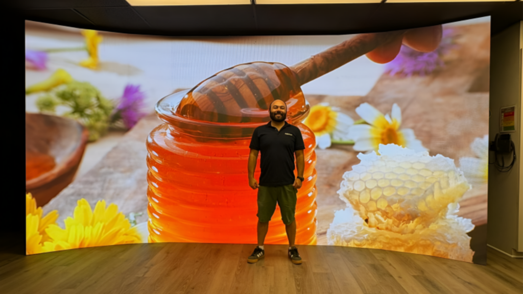 HOLODECKLED-HOLODECK-LED-WALL-SCREEN-CINEMA-CINEMATOGRAPHY-FILM-MAKING-VIDEO-FX