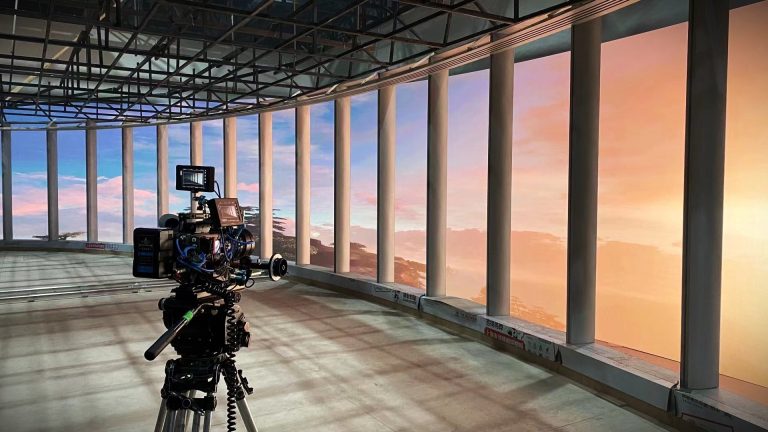 HOLODECK LED VISION TO CREATION VIDEO FX FILMMAKING CINEMA LED WALL PANELS VOLUME virtual production (7)