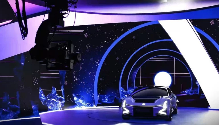 HOLODECK LED VISION TO CREATION VIDEO FX FILMMAKING CINEMA LED WALL PANELS VOLUME